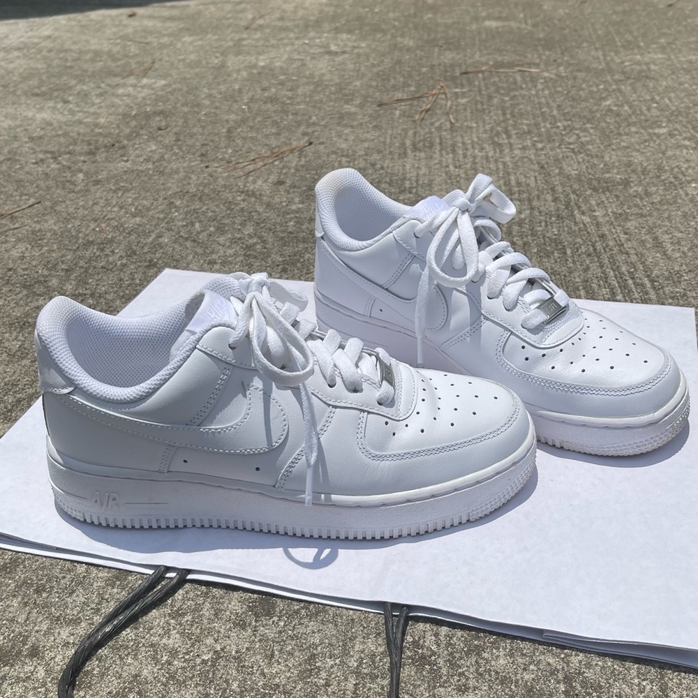 Nike AirForce1 Women (US 8W, EUR 39)